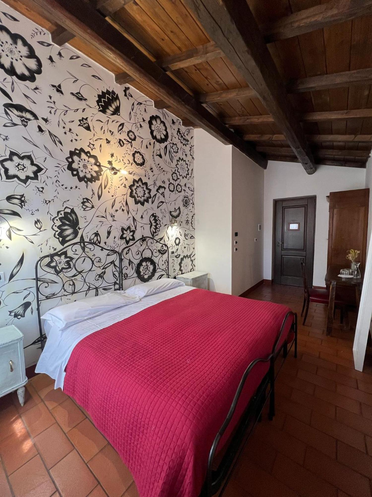 Locanda Sul Lago Santo Stefano Di Sessanio Exterior photo